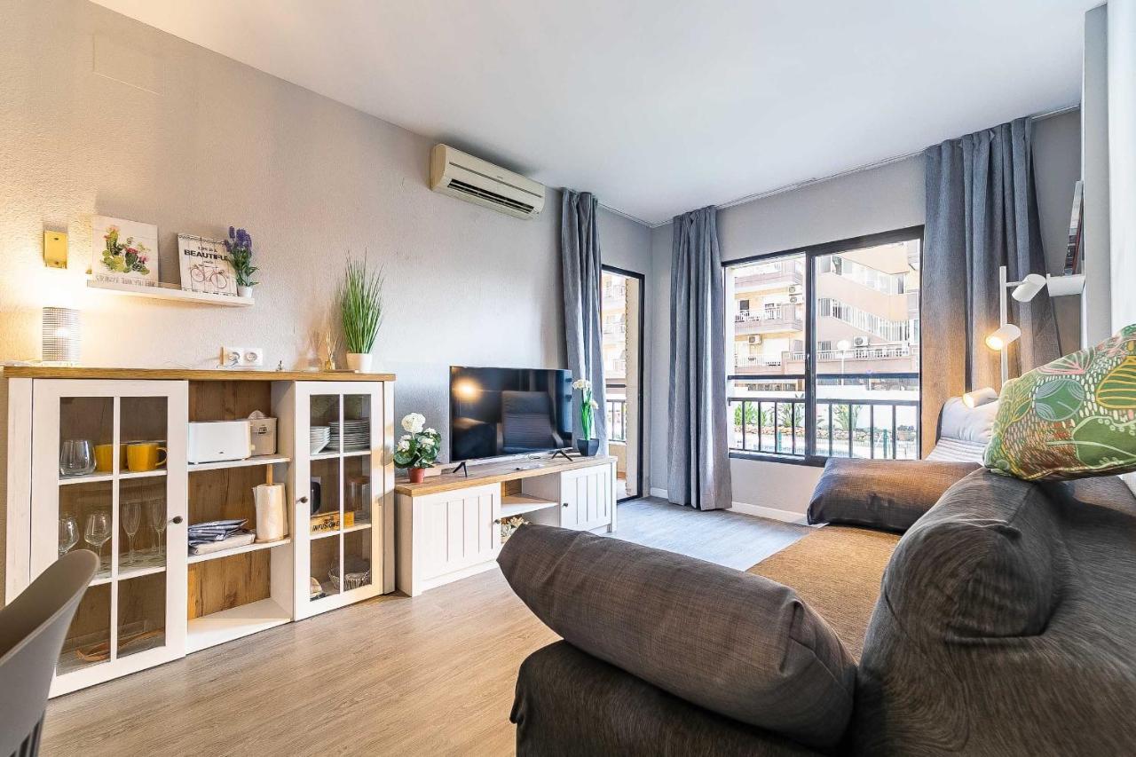 76-Lovely Beach Front Apartment In Fuengirola Exteriör bild